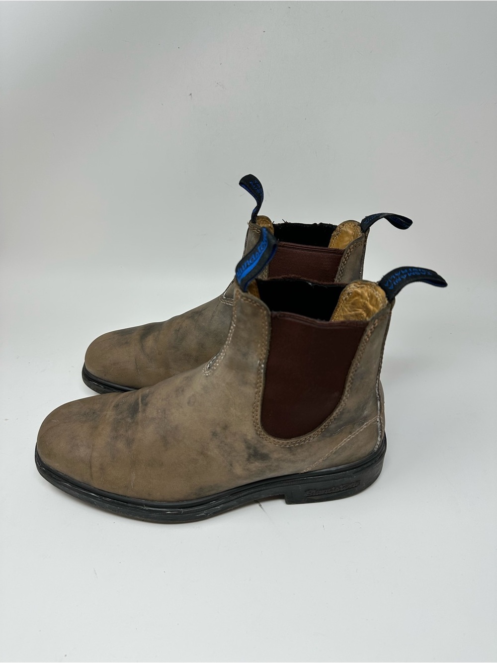 Blundstone Chisel Toe Chelsea Boots Unisex Tan Rustic Leather M8.5/W10.5